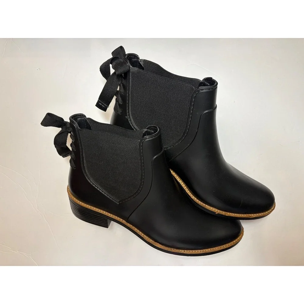 Bernardo black rubber